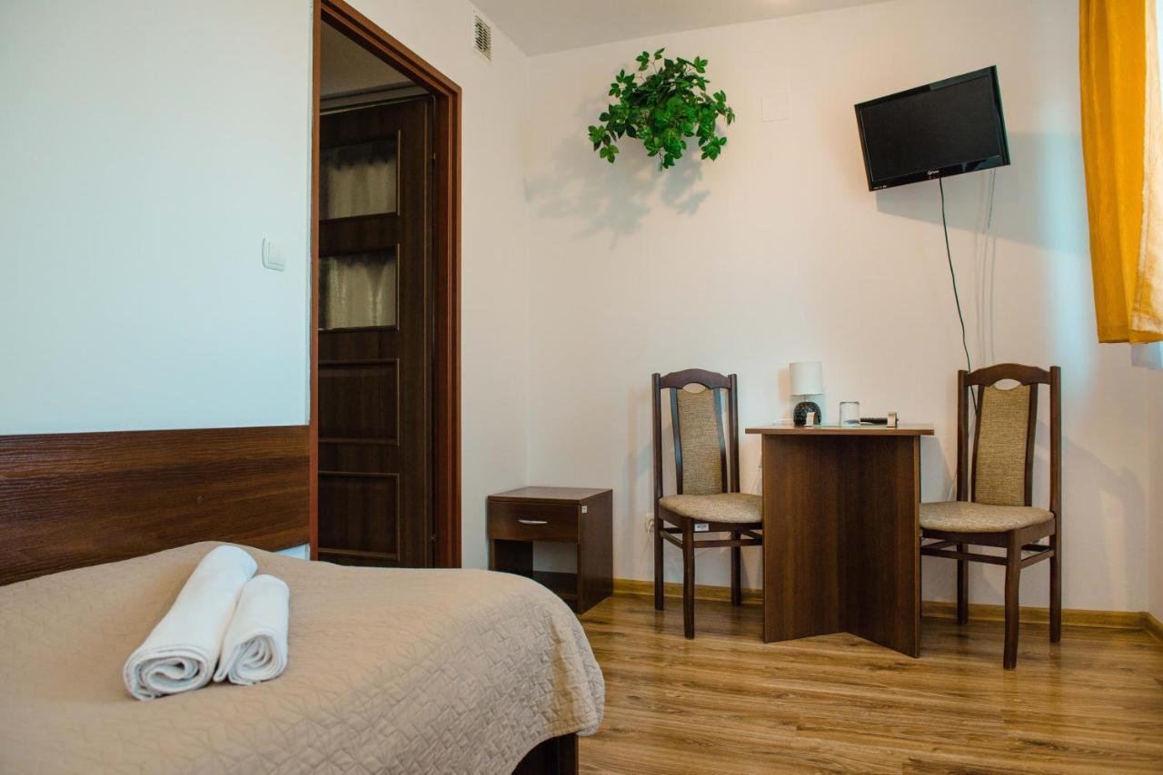 Hotel Turkus Jarosław Extérieur photo