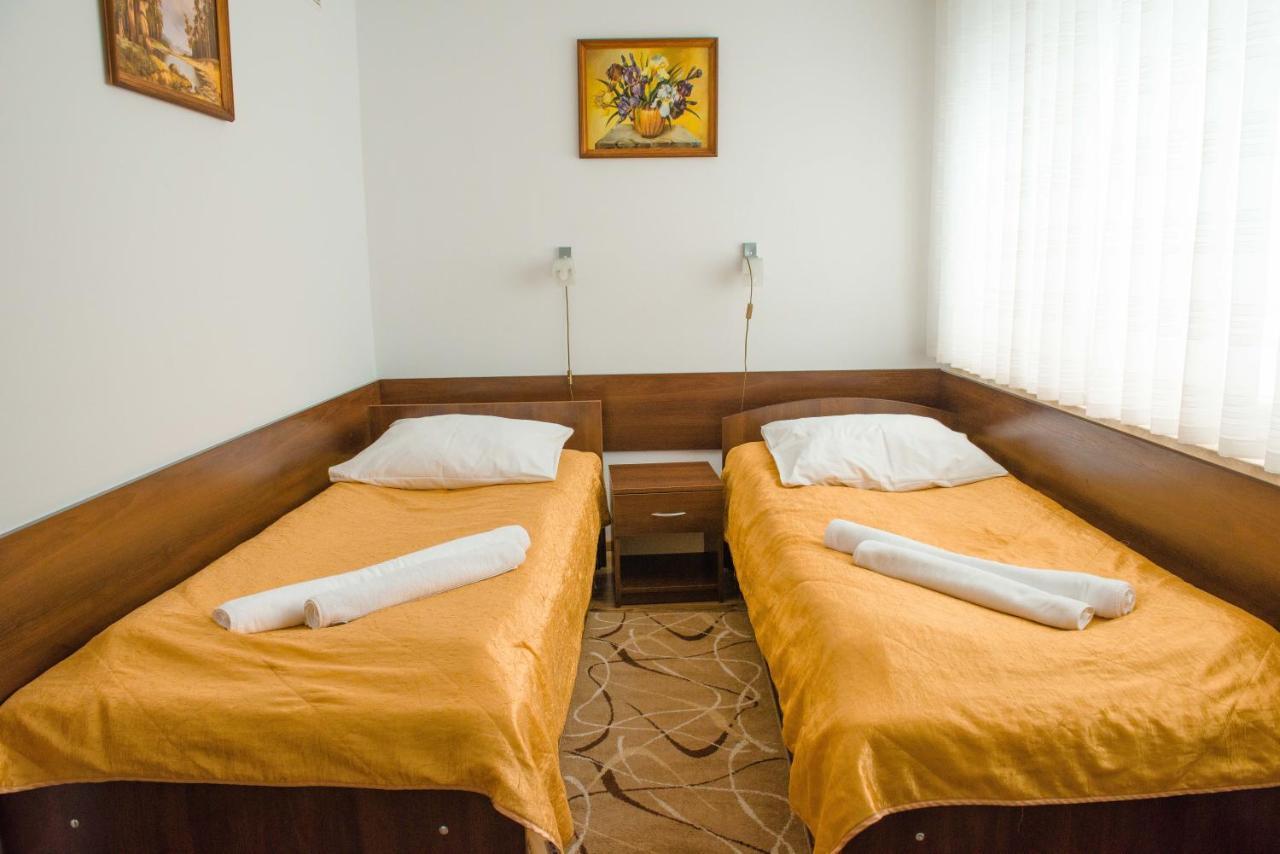 Hotel Turkus Jarosław Extérieur photo