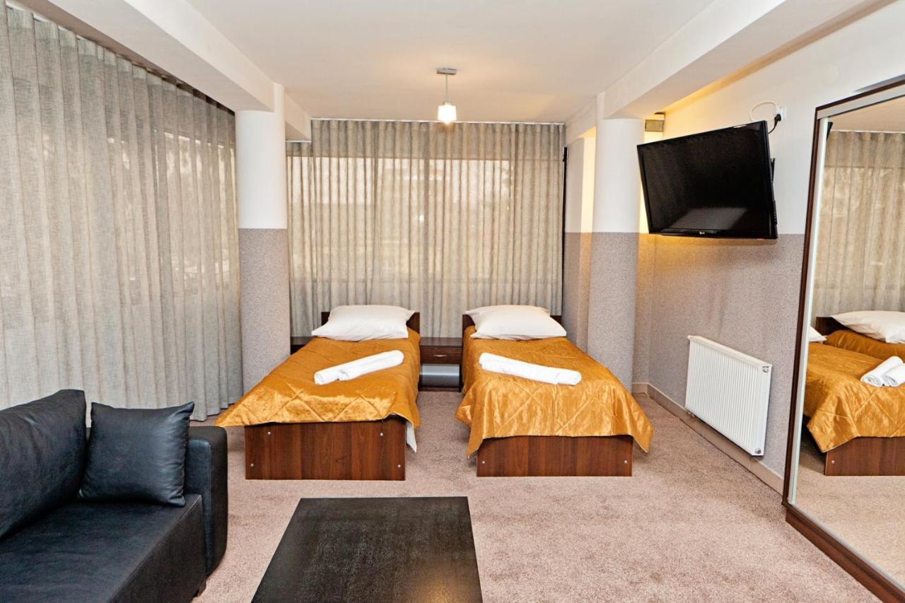 Hotel Turkus Jarosław Extérieur photo