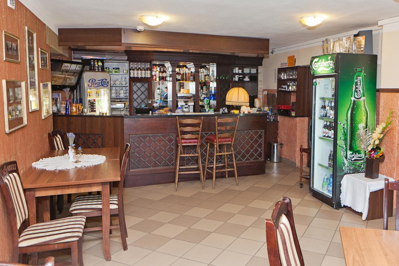 Hotel Turkus Jarosław Extérieur photo